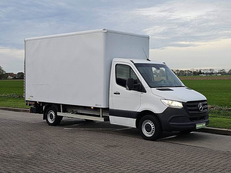 Mercedes-Benz Sprinter 315 Bakwagen Laadklep! - الشاحنات الصغيرة صندوق مغلق: صور 5 Mercedes-Benz Sprinter 315 Bakwagen Laadklep! - الشاحنات الصغيرة صندوق مغلق: صور 5