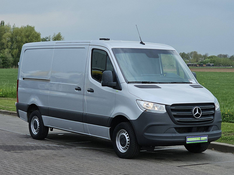 Mercedes-Benz Sprinter 315 L2H1 RWD Mbux! - فان: صور 5 Mercedes-Benz Sprinter 315 L2H1 RWD Mbux! - فان: صور 5