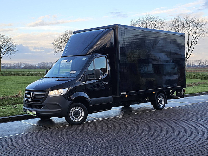 Mercedes-Benz Sprinter 316 Bakwagen Laadklep - الشاحنات الصغيرة صندوق مغلق: صور 2 Mercedes-Benz Sprinter 316 Bakwagen Laadklep - الشاحنات الصغيرة صندوق مغلق: صور 2