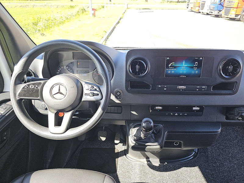 Mercedes-Benz Sprinter 317 Bakwagen Laadklep! إيجار Mercedes-Benz Sprinter 317 Bakwagen Laadklep!: صور 8