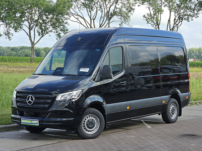 Mercedes-Benz Sprinter 319 L2H2 LED Mbux 190Pk! - فان: صور 2 Mercedes-Benz Sprinter 319 L2H2 LED Mbux 190Pk! - فان: صور 2