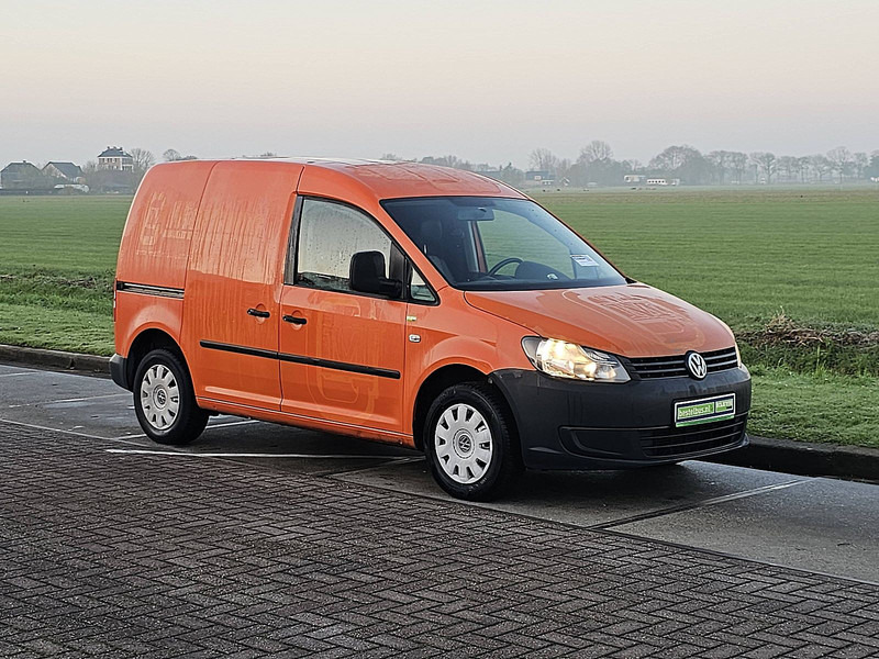 Volkswagen Caddy 1.6 - فان المدمجة: صور 5 Volkswagen Caddy 1.6 - فان المدمجة: صور 5
