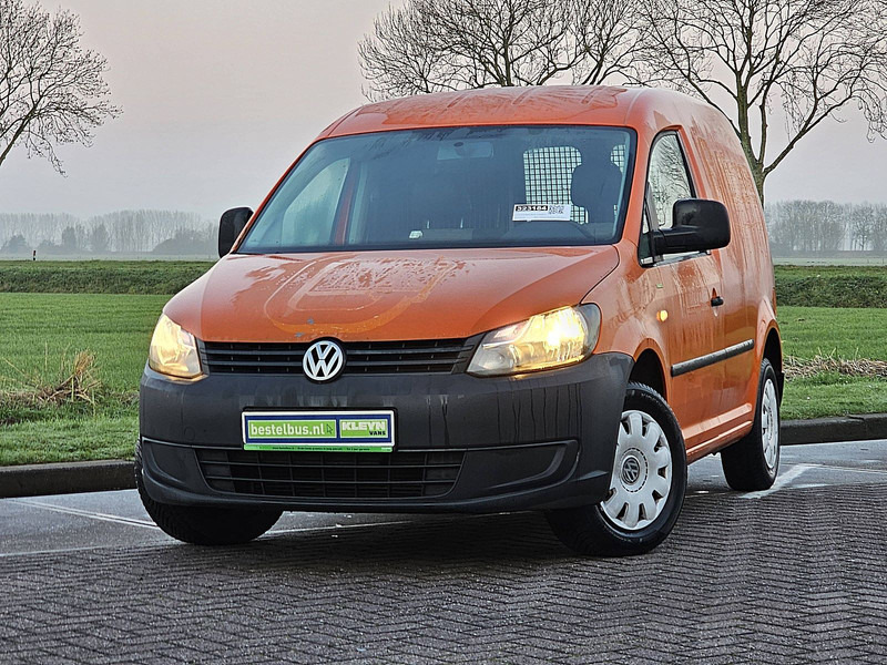 Volkswagen Caddy 1.6 - فان المدمجة: صور 1 Volkswagen Caddy 1.6 - فان المدمجة: صور 1