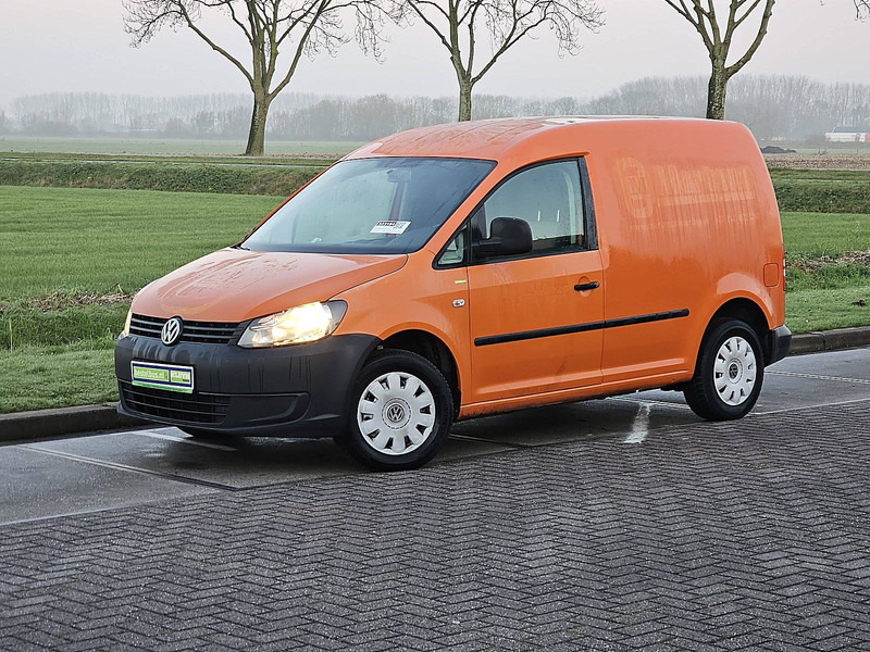 Volkswagen Caddy 1.6 - فان المدمجة: صور 2 Volkswagen Caddy 1.6 - فان المدمجة: صور 2