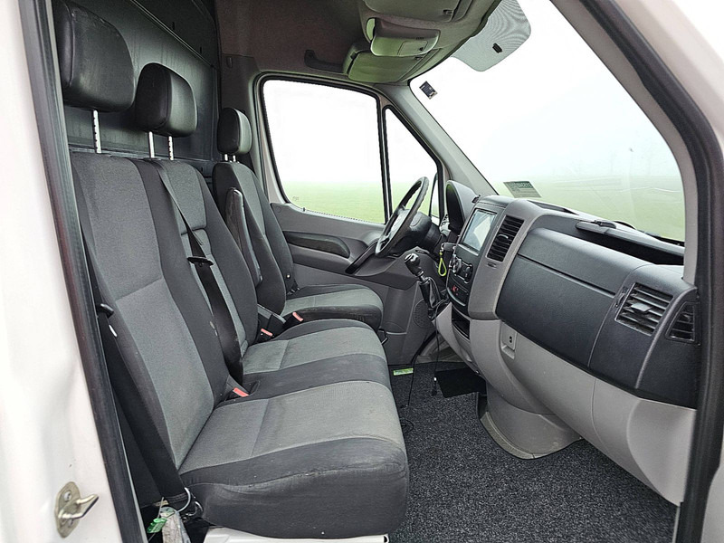 Volkswagen Crafter 35 2.0 L2H2 Airco Trekhaak! إيجار Volkswagen Crafter 35 2.0 L2H2 Airco Trekhaak!: صور 7
