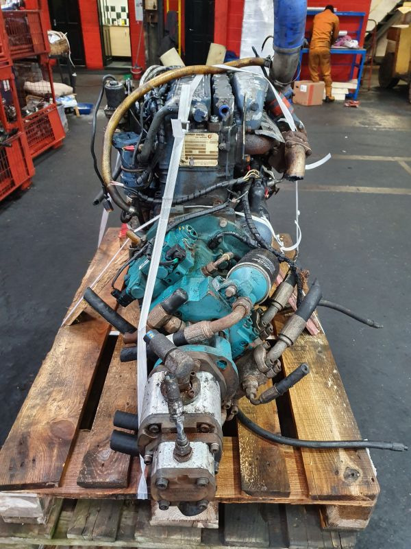 Detroit Diesel 64B/4 - المحرك - آلات البناء: صور 3 Detroit Diesel 64B/4 - المحرك - آلات البناء: صور 3