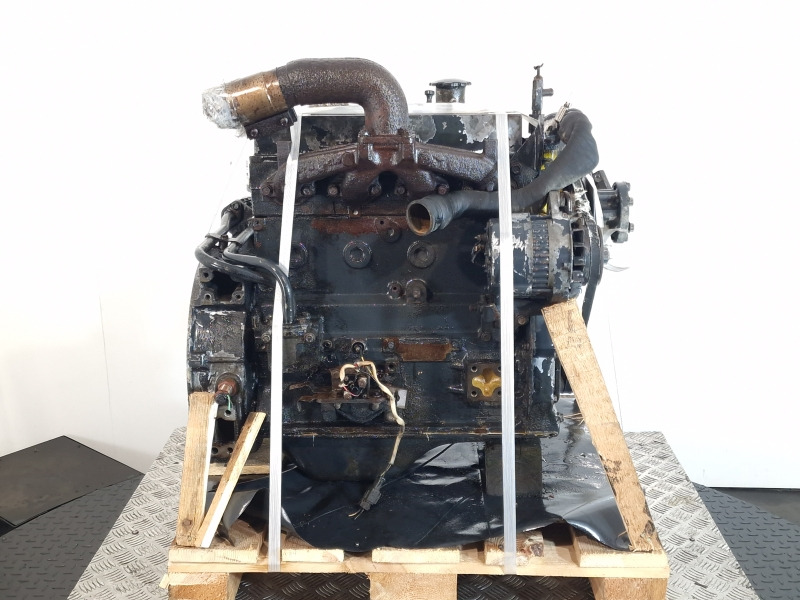 Komatsu 4D95LE-2 Engine (Plant) - المحرك - آلات البناء: صور 3 Komatsu 4D95LE-2 Engine (Plant) - المحرك - آلات البناء: صور 3