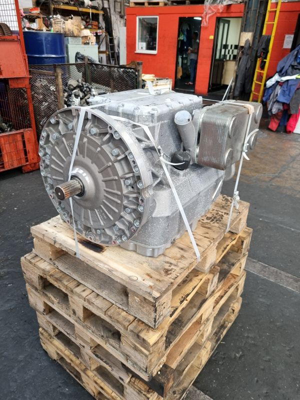 Voith 864.6 F3VTORO-8,5 Gearbox - علبة التروس: صور 1 Voith 864.6 F3VTORO-8,5 Gearbox - علبة التروس: صور 1