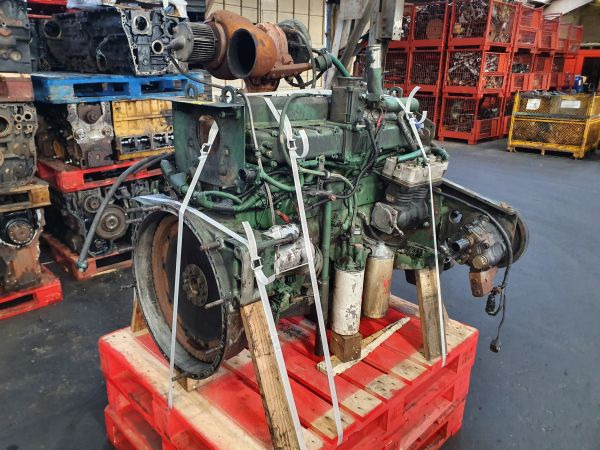 Volvo D7C215 - المحرك: صور 1 Volvo D7C215 - المحرك: صور 1