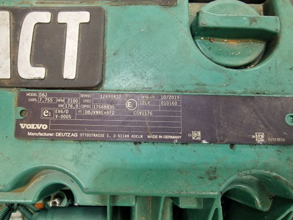 Volvo D8J Engine – In Process of Recon (Plant) - المحرك - آلات البناء: صور 2 Volvo D8J Engine – In Process of Recon (Plant) - المحرك - آلات البناء: صور 2