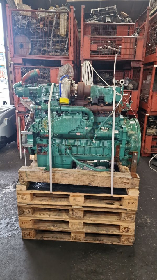 Volvo D8J Engine – In Process of Recon (Plant) - المحرك - آلات البناء: صور 3 Volvo D8J Engine – In Process of Recon (Plant) - المحرك - آلات البناء: صور 3
