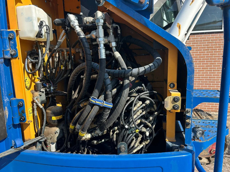 حفارات زحافة Hyundai ROBEX145LCR-9A: صور 9