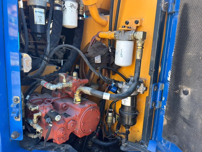 حفارات زحافة Hyundai ROBEX145LCR-9A: صور 6