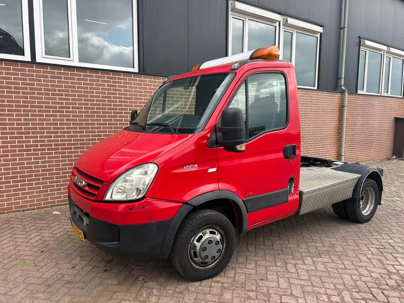 Iveco Daily 40 C18 - شاحنة جرار: صور 1 Iveco Daily 40 C18 - شاحنة جرار: صور 1