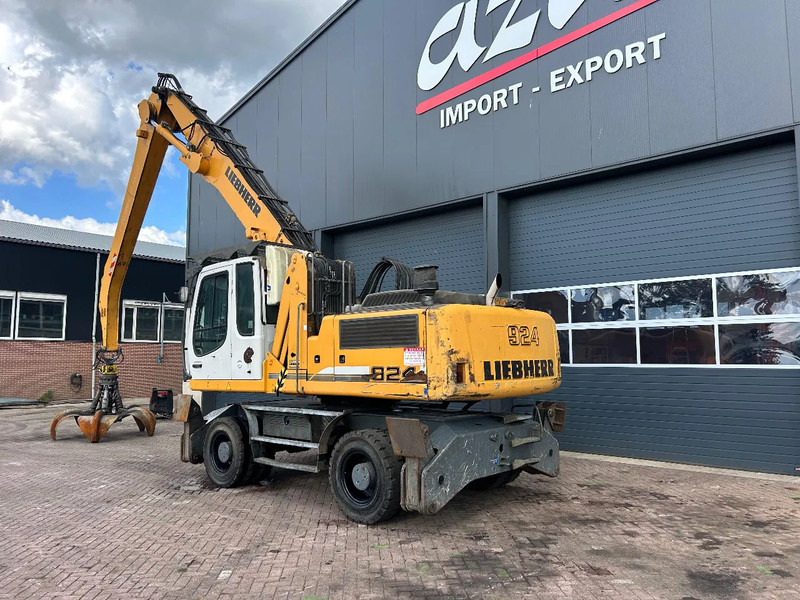 Liebherr A924C - حفارة النقل والشحن: صور 3 Liebherr A924C - حفارة النقل والشحن: صور 3