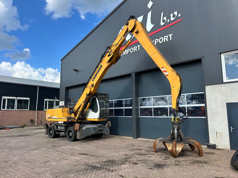 Liebherr A924C - حفارة النقل والشحن: صور 2 Liebherr A924C - حفارة النقل والشحن: صور 2