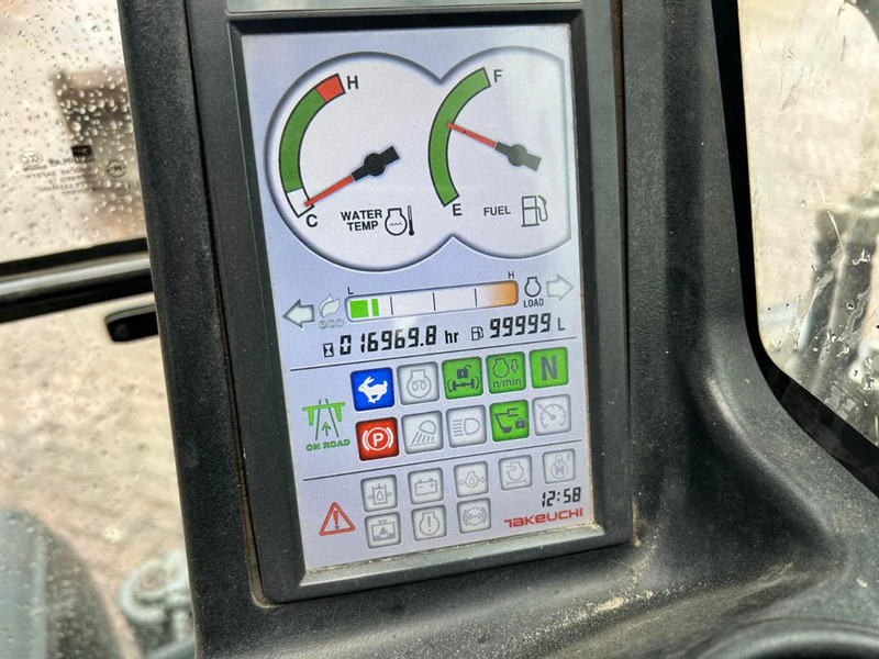 Takeuchi TB1160W - حفارة على عجلات: صور 5 Takeuchi TB1160W - حفارة على عجلات: صور 5