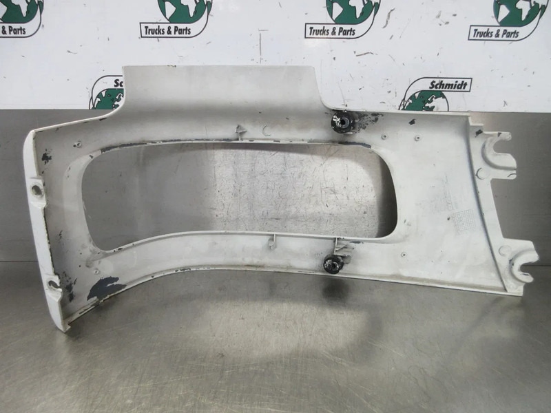 DAF 1363371 // 1363372 KOPLAMP RING DAF CF 75 EURO 5 RECHTS EN LINKS - الكابينة والداخلية - شاحنة: صور 4 DAF 1363371 // 1363372 KOPLAMP RING DAF CF 75 EURO 5 RECHTS EN LINKS - الكابينة والداخلية - شاحنة: صور 4