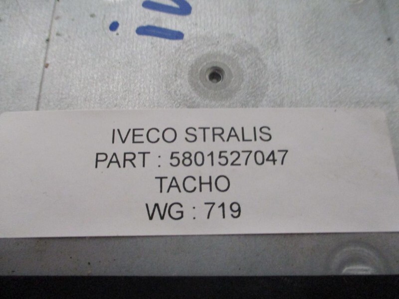Iveco 5801527047 TACHOGRAAF IVECO HI WAY - التاكوغراف - شاحنة: صور 3 Iveco 5801527047 TACHOGRAAF IVECO HI WAY - التاكوغراف - شاحنة: صور 3