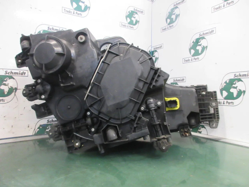 Mercedes-Benz A 960 820 03 39 KOPLAMP MERCEDES 1845 MP 4 RECHTS EURO 6 - كشافات - شاحنة: صور 3 Mercedes-Benz A 960 820 03 39 KOPLAMP MERCEDES 1845 MP 4 RECHTS EURO 6 - كشافات - شاحنة: صور 3