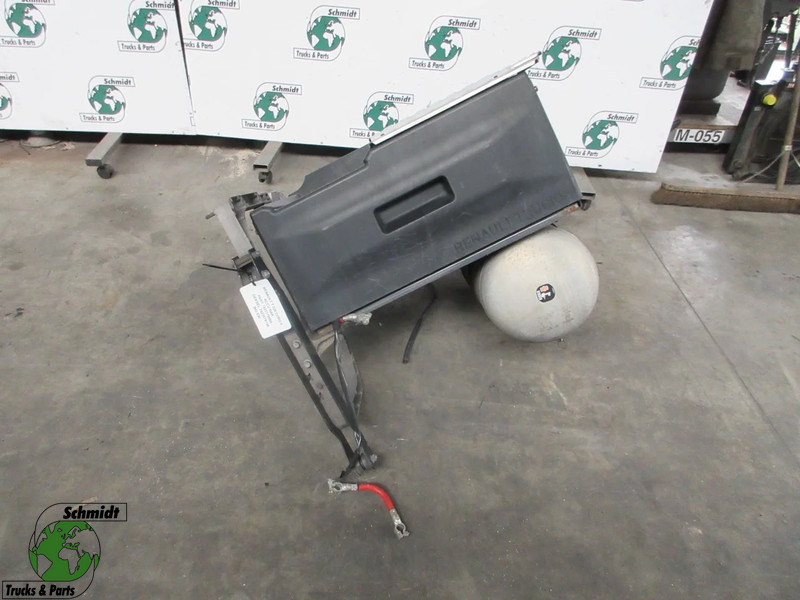Renault 7423176068//7422078106 ACCU BAK RENAULT T 520 EURO 6 MODEL 2020 - الإطار / الشاسيه - شاحنة: صور 1 Renault 7423176068//7422078106 ACCU BAK RENAULT T 520 EURO 6 MODEL 2020 - الإطار / الشاسيه - شاحنة: صور 1