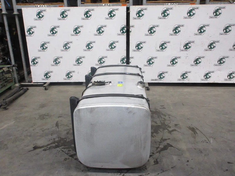 Scania 1871193 // 700 LITER INHOUD SCANIA P 410 NGS MODEL 2022 - خزان وقود - شاحنة: صور 4 Scania 1871193 // 700 LITER INHOUD SCANIA P 410 NGS MODEL 2022 - خزان وقود - شاحنة: صور 4