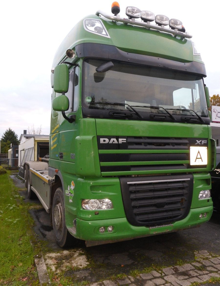 DAF XF 510 aus Werkverkehr 6 x 2 510PS Top-Zustan - شاحنة ذات الخطاف: صور 4 DAF XF 510 aus Werkverkehr 6 x 2 510PS Top-Zustan - شاحنة ذات الخطاف: صور 4
