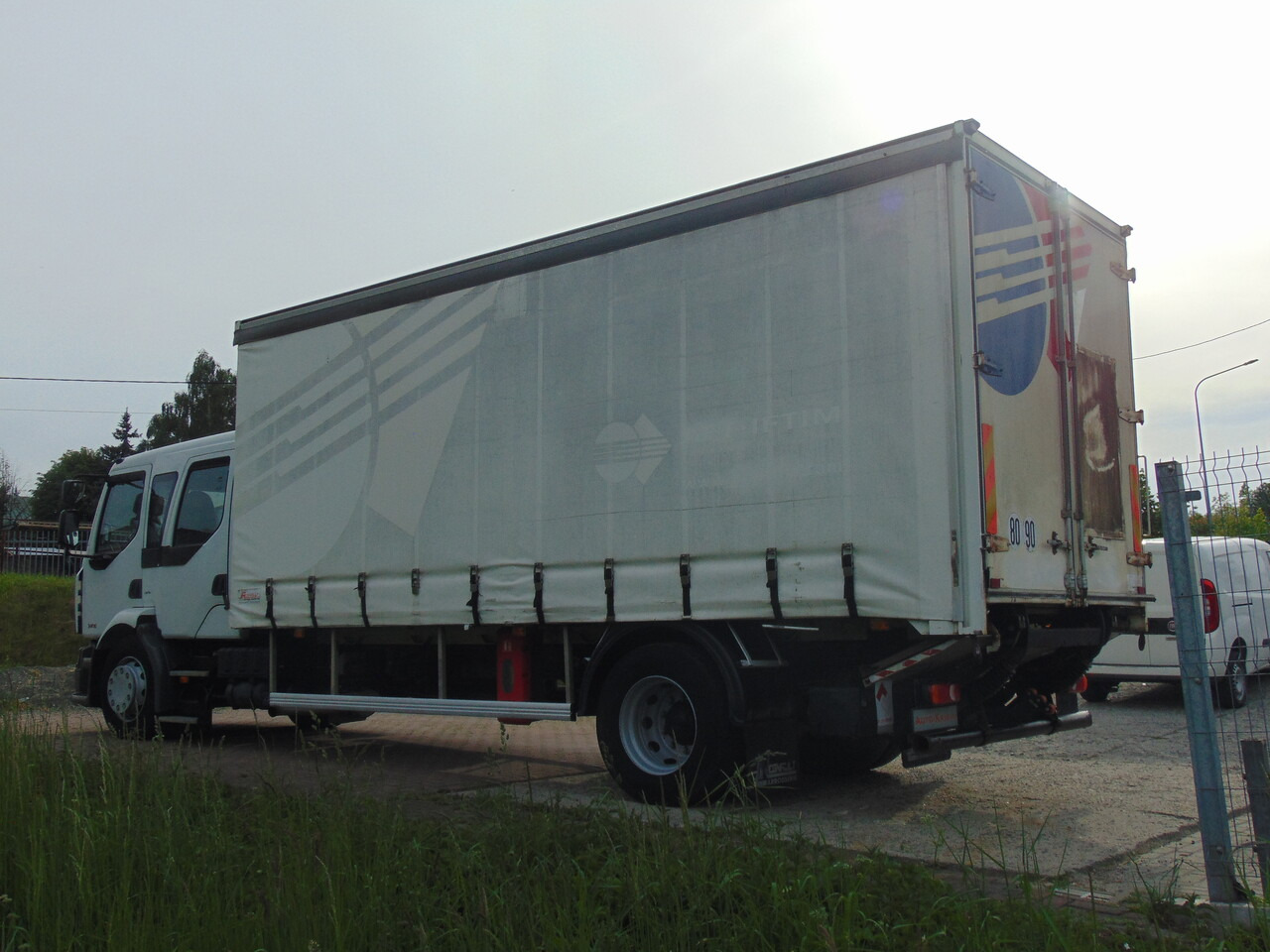 RENAULT Midlum 240DXi - شاحنة ستارة: صور 3 RENAULT Midlum 240DXi - شاحنة ستارة: صور 3