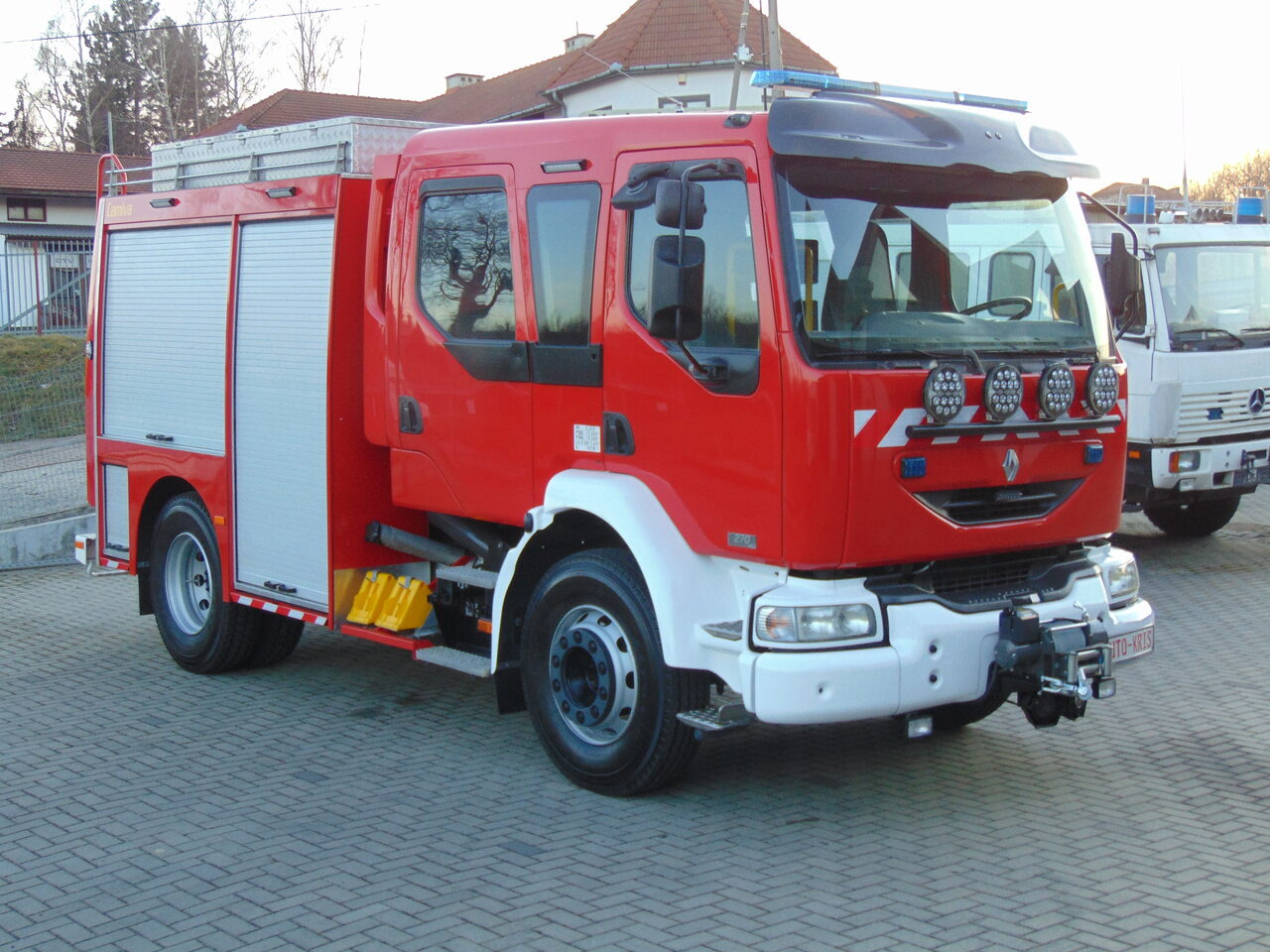 RENAULT Midlum 270dCi Camiva - المطافئ: صور 2 RENAULT Midlum 270dCi Camiva - المطافئ: صور 2