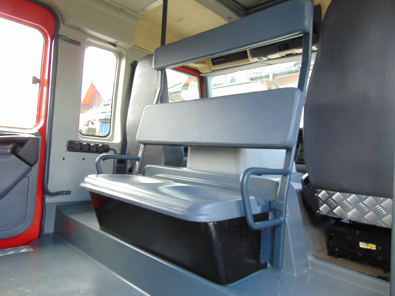 المطافئ RENAULT Premium 260 GICAR: صور 16 المطافئ RENAULT Premium 260 GICAR: صور 16