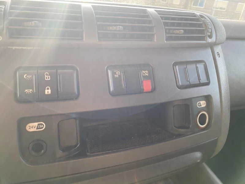 شاحنة جرار DAF CF460 / HYDRAULICS / BIG AXLE / DEB / MANUAL / EURO-6 / 2014: صور 17 شاحنة جرار DAF CF460 / HYDRAULICS / BIG AXLE / DEB / MANUAL / EURO-6 / 2014: صور 17