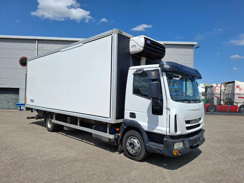 Iveco EuroCargo 120 / COOL TRUCK / CARRIER XARIOS 600 / PLATFORM 2000KG / ONLY:340634 KM / AIRCO / MANUAL / EURO-6 / 2014 - متساوي شاحنة: صور 2 Iveco EuroCargo 120 / COOL TRUCK / CARRIER XARIOS 600 / PLATFORM 2000KG / ONLY:340634 KM / AIRCO / MANUAL / EURO-6 / 2014 - متساوي شاحنة: صور 2