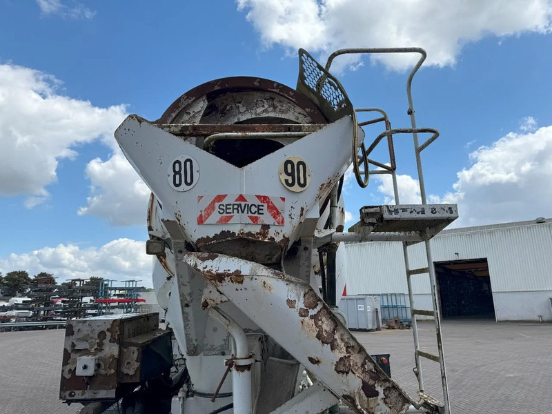 Liebherr 804 FSL 804 FSL / 8m³ / WATERTANK 500 LITER / POMP NOT INCLUDED / ! EMPTY ! / 2015 - ملحقات: صور 4 Liebherr 804 FSL 804 FSL / 8m³ / WATERTANK 500 LITER / POMP NOT INCLUDED / ! EMPTY ! / 2015 - ملحقات: صور 4