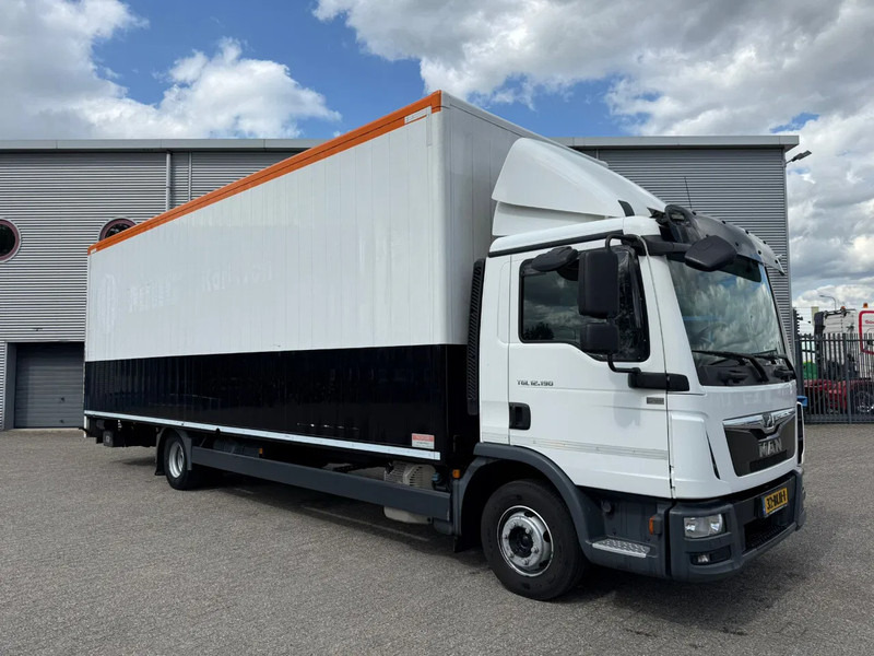 MAN TGL12.190 / NL TRUCK / ONLY:532353 KM / TUV:30-08-2025 / PLATFORM 1500KG / AIRCO / AUTOMATIC / EURO-6 / 2018 - بصندوق مغلق شاحنة: صور 2 MAN TGL12.190 / NL TRUCK / ONLY:532353 KM / TUV:30-08-2025 / PLATFORM 1500KG / AIRCO / AUTOMATIC / EURO-6 / 2018 - بصندوق مغلق شاحنة: صور 2