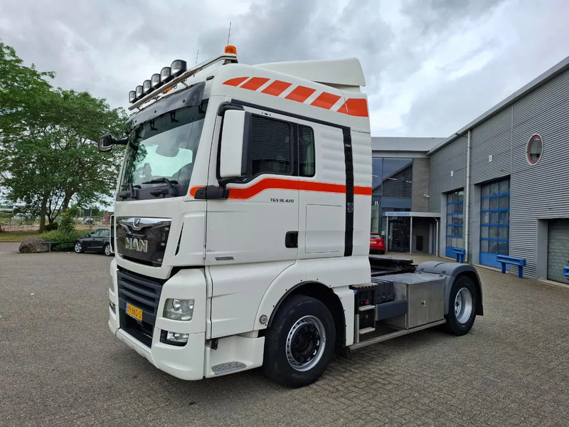 MAN TGX 18.440 / TUV:25-07-2025 / ONLY:299058 KM / NL TRUCK / NAVI / ACC / LWDS / FRIDGE / AUTOMATIC / EURO-6 / 2017 - شاحنة جرار: صور 1 MAN TGX 18.440 / TUV:25-07-2025 / ONLY:299058 KM / NL TRUCK / NAVI / ACC / LWDS / FRIDGE / AUTOMATIC / EURO-6 / 2017 - شاحنة جرار: صور 1