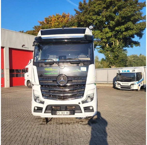 Mercedes-Benz ACTROS 1863 / ENGINE RUNNING / RETARDER / PARK-COOL /HYDRAULICS / ONLY: 268593KM / GIGA-SPACE / MIRRORCAM / AUTOMATIC / EURO-6 / - شاحنة جرار: صور 3 Mercedes-Benz ACTROS 1863 / ENGINE RUNNING / RETARDER / PARK-COOL /HYDRAULICS / ONLY: 268593KM / GIGA-SPACE / MIRRORCAM / AUTOMATIC / EURO-6 / - شاحنة جرار: صور 3