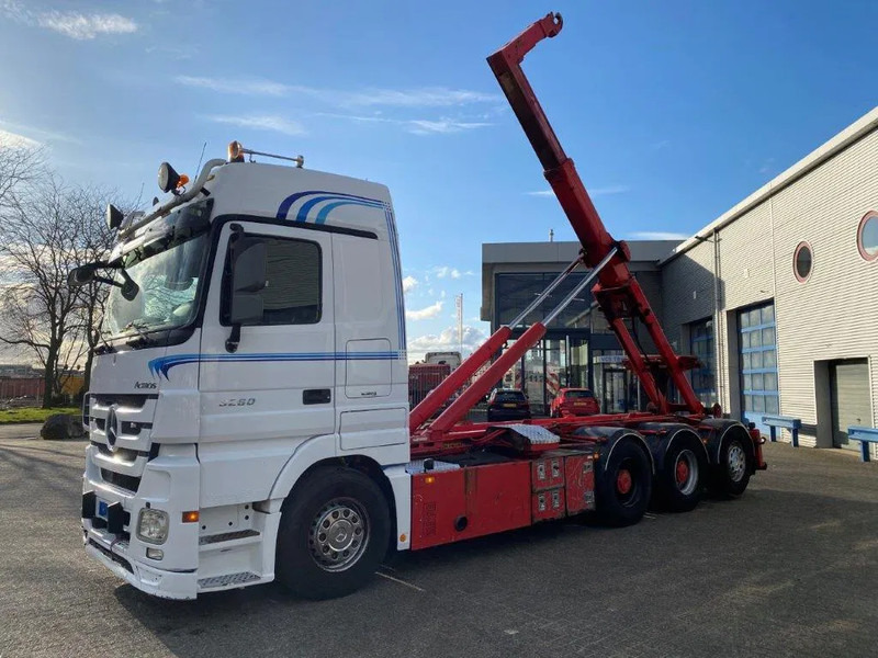 Mercedes-Benz Actros 3260 V8 / 15,9L / 8X4 / BIG AXLE / PALFINGER T26 HOOKLIFT / LIFT+LENKACHSE / FULL-AIR / AIRCO / AUTOMATIC / EURO-5 / 2013 - شاحنة ذات الخطاف: صور 1 Mercedes-Benz Actros 3260 V8 / 15,9L / 8X4 / BIG AXLE / PALFINGER T26 HOOKLIFT / LIFT+LENKACHSE / FULL-AIR / AIRCO / AUTOMATIC / EURO-5 / 2013 - شاحنة ذات الخطاف: صور 1