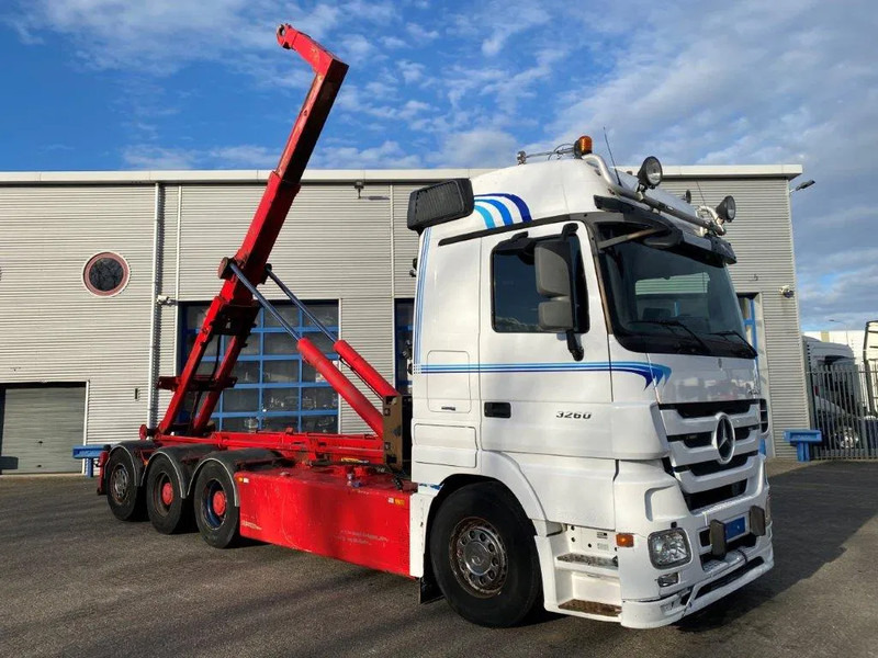 Mercedes-Benz Actros 3260 V8 / 15,9L / 8X4 / BIG AXLE / PALFINGER T26 HOOKLIFT / LIFT+LENKACHSE / FULL-AIR / AIRCO / AUTOMATIC / EURO-5 / 2013 - شاحنة ذات الخطاف: صور 4 Mercedes-Benz Actros 3260 V8 / 15,9L / 8X4 / BIG AXLE / PALFINGER T26 HOOKLIFT / LIFT+LENKACHSE / FULL-AIR / AIRCO / AUTOMATIC / EURO-5 / 2013 - شاحنة ذات الخطاف: صور 4