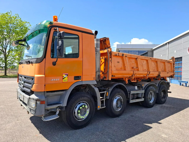 Mercedes-Benz Actros 4141 / 3SIDE MEILLER TIPPER / FULL-STEEL / DRUM BRAKES / ONLY:535937 KM / 2XSTEERING AXLE / AIRCO / AUTOMATIC / EURO-3 / - قلابات: صور 3 Mercedes-Benz Actros 4141 / 3SIDE MEILLER TIPPER / FULL-STEEL / DRUM BRAKES / ONLY:535937 KM / 2XSTEERING AXLE / AIRCO / AUTOMATIC / EURO-3 / - قلابات: صور 3