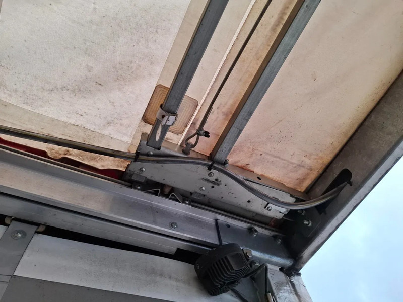 Renault T470 / CLEAN NL TRUCK / TUV:04-11-2025 / SLIDING ROOF / CURTAIN SAILS / SMART TACHO / ACC / LWDS / PLATFORM 2000KG / FRIDGE / AU إيجار Renault T470 / CLEAN NL TRUCK / TUV:04-11-2025 / SLIDING ROOF / CURTAIN SAILS / SMART TACHO / ACC / LWDS / PLATFORM 2000KG / FRIDGE / AU: صور 15