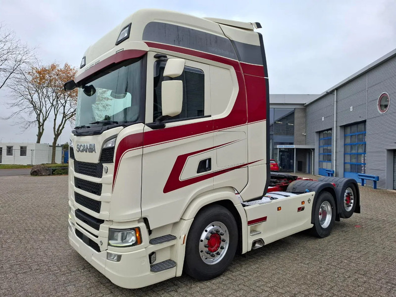 Scania NGS S650 V8 / RETARDER / 633397 KM / 9 TON FRONT AXELE / FULL-AIR / INLINER / FULL SPOILER / LEATHER / ALCOA / NAVI / FRIDGE / E - شاحنة جرار: صور 1 Scania NGS S650 V8 / RETARDER / 633397 KM / 9 TON FRONT AXELE / FULL-AIR / INLINER / FULL SPOILER / LEATHER / ALCOA / NAVI / FRIDGE / E - شاحنة جرار: صور 1