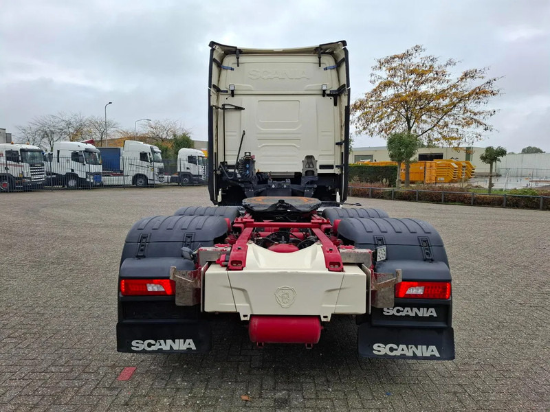 Scania NGS S650 V8 / RETARDER / 633397 KM / 9 TON FRONT AXELE / FULL-AIR / INLINER / FULL SPOILER / LEATHER / ALCOA / NAVI / FRIDGE / E - شاحنة جرار: صور 4 Scania NGS S650 V8 / RETARDER / 633397 KM / 9 TON FRONT AXELE / FULL-AIR / INLINER / FULL SPOILER / LEATHER / ALCOA / NAVI / FRIDGE / E - شاحنة جرار: صور 4