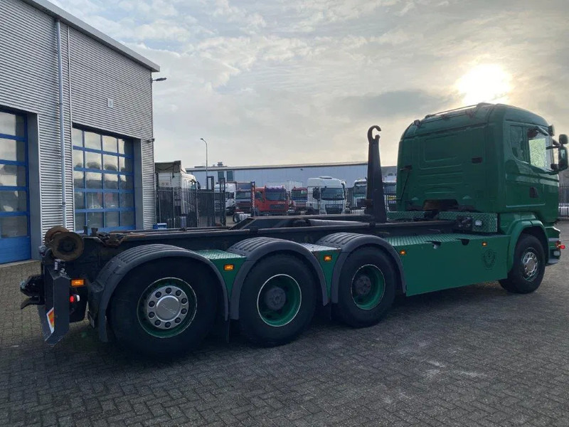 Scania R520 V8 / 8X4 / BIG AXLE / AJK HOOKLIFT 30TON / LIFT+LENKACHSE / NAVI / LEATHER / FULL-AIR / AUTOMATIC / EURO-6 / 2015 - شاحنة ذات الخطاف: صور 5 Scania R520 V8 / 8X4 / BIG AXLE / AJK HOOKLIFT 30TON / LIFT+LENKACHSE / NAVI / LEATHER / FULL-AIR / AUTOMATIC / EURO-6 / 2015 - شاحنة ذات الخطاف: صور 5