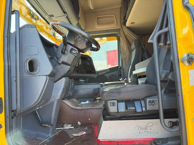 شاحنة جرار Scania R520 V8 / ENGINE RUNNING / RETARDER / HYDRAULICS / NL TRUCK / LIFT+LENKACHSE / ONLY:717000 KM / EURO-6 /2015: صور 17