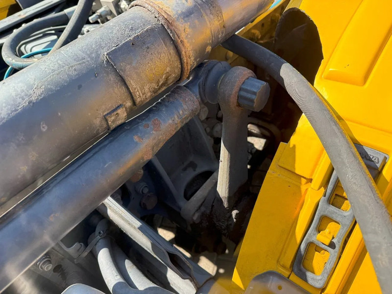 شاحنة جرار Scania R520 V8 / ENGINE RUNNING / RETARDER / HYDRAULICS / NL TRUCK / LIFT+LENKACHSE / ONLY:717000 KM / EURO-6 /2015: صور 16