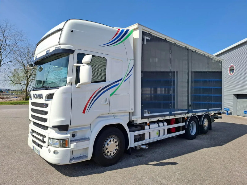 Scania R580 V8 / RETARDER / DOUBLE TANK / PARKCOOL / FULL-AIR / 2SIDE OPEN / PLATFORM 1500 KG / TUV:20-10-2025 / NAVI / LWDS / FRIDGE / - بصندوق مغلق شاحنة: صور 1 Scania R580 V8 / RETARDER / DOUBLE TANK / PARKCOOL / FULL-AIR / 2SIDE OPEN / PLATFORM 1500 KG / TUV:20-10-2025 / NAVI / LWDS / FRIDGE / - بصندوق مغلق شاحنة: صور 1