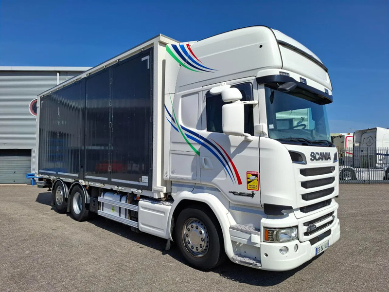 Scania R580 V8 / RETARDER / DOUBLE TANK / PARKCOOL / FULL-AIR / 2SIDE OPEN / PLATFORM 1500 KG / TUV:20-10-2025 / NAVI / LWDS / FRIDGE / - بصندوق مغلق شاحنة: صور 3 Scania R580 V8 / RETARDER / DOUBLE TANK / PARKCOOL / FULL-AIR / 2SIDE OPEN / PLATFORM 1500 KG / TUV:20-10-2025 / NAVI / LWDS / FRIDGE / - بصندوق مغلق شاحنة: صور 3