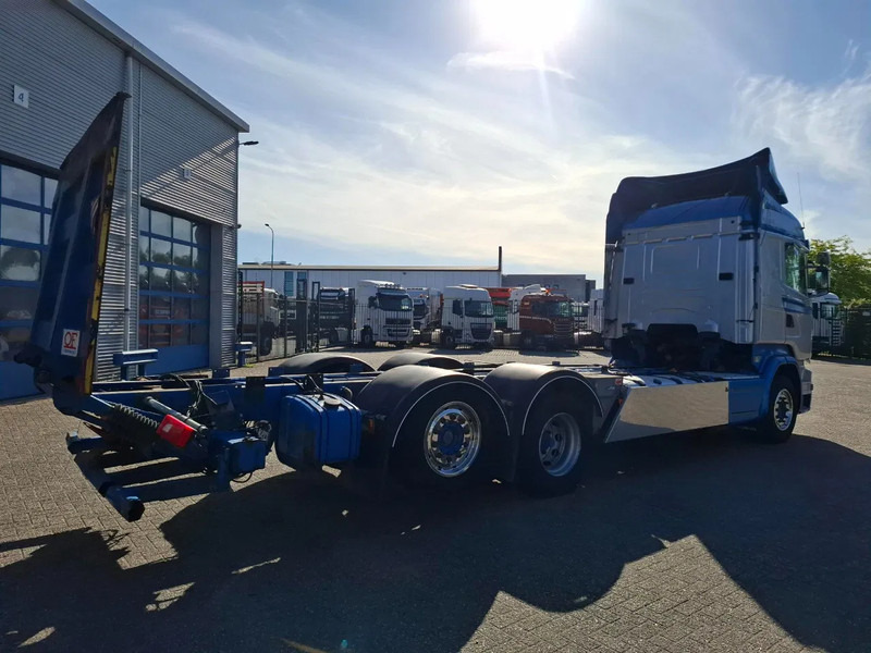 Scania R580 V8 / RETARDER / LIFT+LENKACHSE / FULL-AIR / PLATFORM 2000 KG / LEATHER / AIRCO / AUTOMATIC / EURO-6 / 2015 - الشاسيه شاحنة: صور 5 Scania R580 V8 / RETARDER / LIFT+LENKACHSE / FULL-AIR / PLATFORM 2000 KG / LEATHER / AIRCO / AUTOMATIC / EURO-6 / 2015 - الشاسيه شاحنة: صور 5