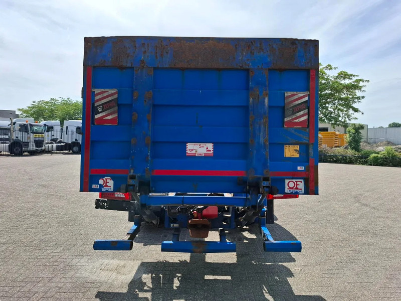 Scania R580 V8 / RETARDER / LIFT+LENKACHSE / FULL-AIR / PLATFORM 2000 KG / NAVI / LEATHER / AIRCO / AUTOMATIC / EURO-6 / 2014 - الشاسيه شاحنة: صور 4 Scania R580 V8 / RETARDER / LIFT+LENKACHSE / FULL-AIR / PLATFORM 2000 KG / NAVI / LEATHER / AIRCO / AUTOMATIC / EURO-6 / 2014 - الشاسيه شاحنة: صور 4