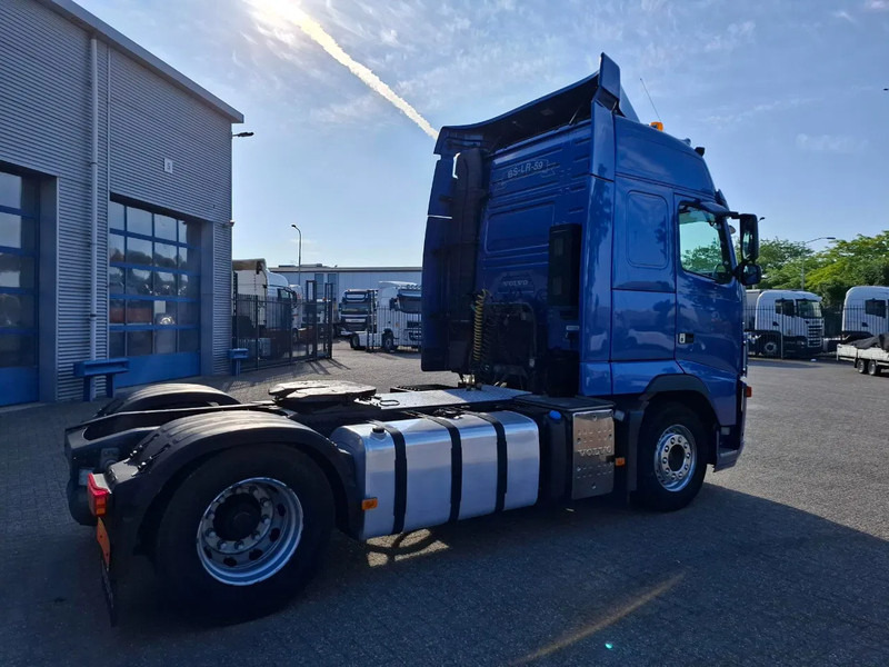 Volvo FH13-400 / HYDRAULICS / NL TRUCK / TUV:14-09-2025 / GLOBETROTTER / FRIGDE / AIRCO / AUTOMATIC / EURO-5 / 2006 - شاحنة جرار: صور 5 Volvo FH13-400 / HYDRAULICS / NL TRUCK / TUV:14-09-2025 / GLOBETROTTER / FRIGDE / AIRCO / AUTOMATIC / EURO-5 / 2006 - شاحنة جرار: صور 5